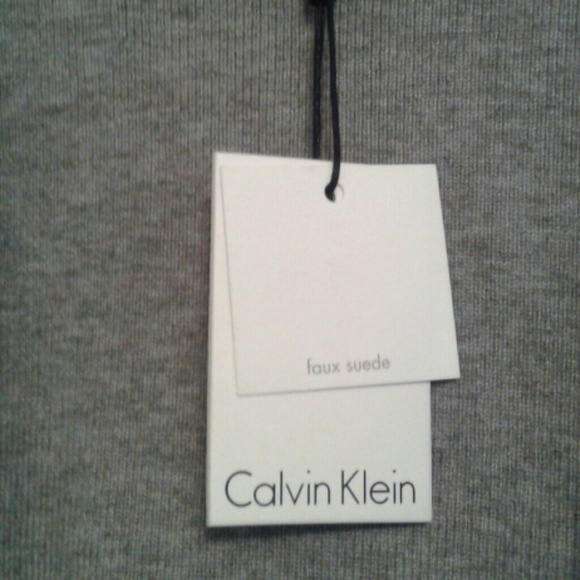 🔥NWT Calvin Klein gray faux - suede vest. - Picture 4 of 4